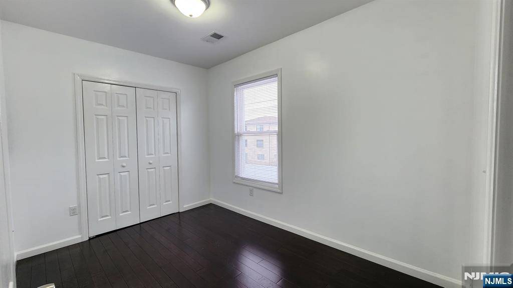 Lodi, NJ 07644,434 Passaic AVE #2