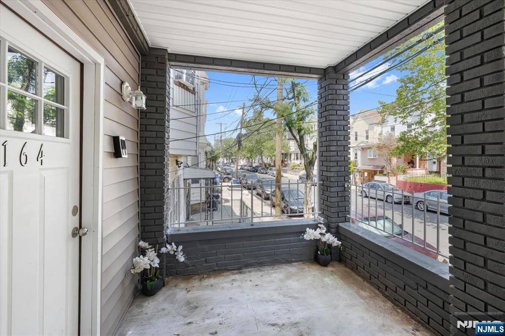 Newark, NJ 07104,164 Parker ST