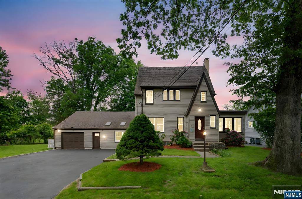 41 Oakland AVE, Westwood, NJ 07675