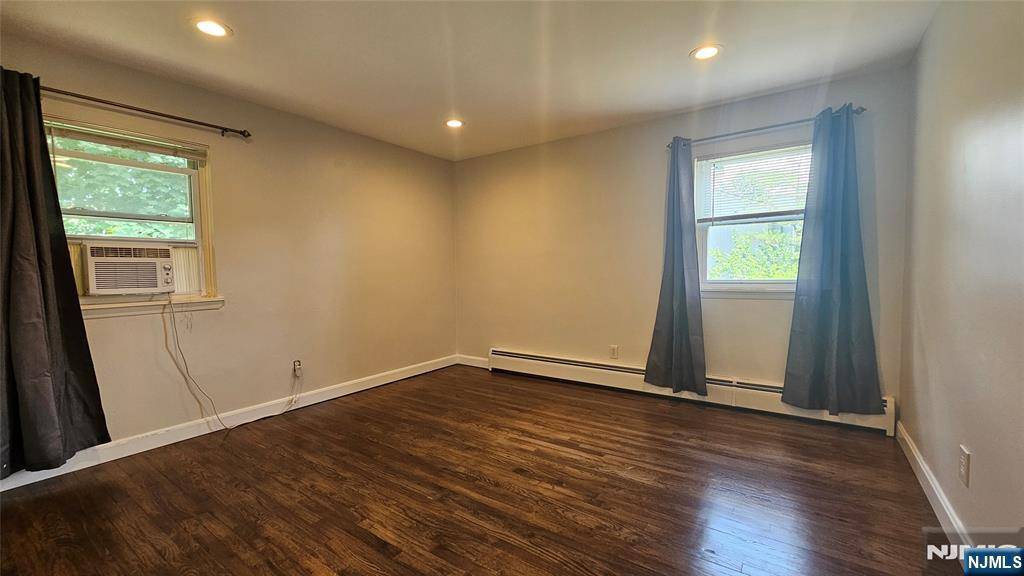 Fort Lee, NJ 07024,1628 Valley ST #2C