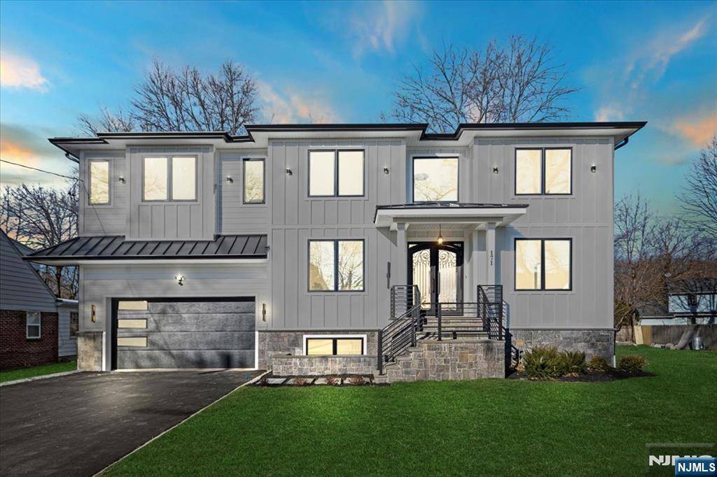Paramus, NJ 07652,171 Brookfield AVE