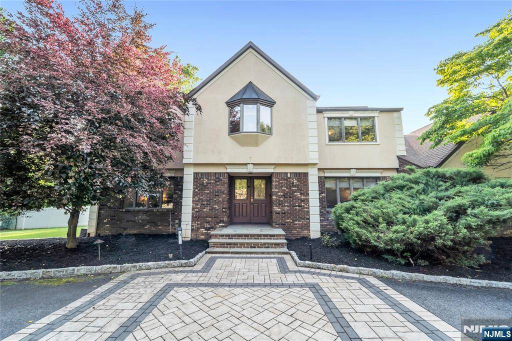 Old Tappan, NJ 07675,7 Herbst RD