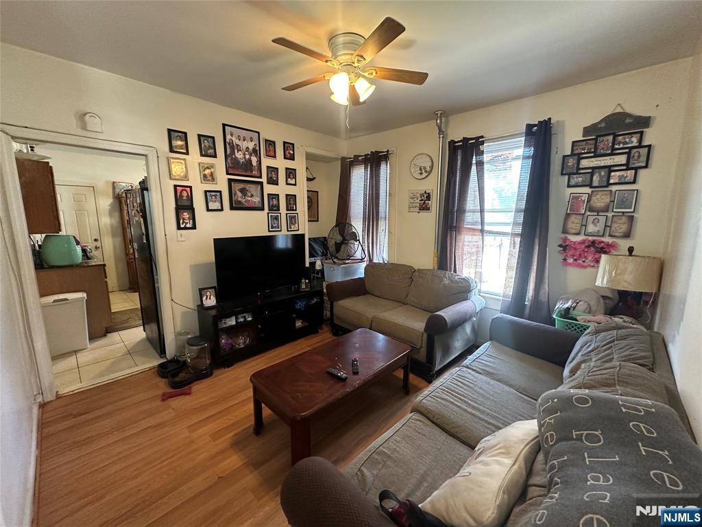 Paterson, NJ 07522,197 Temple ST