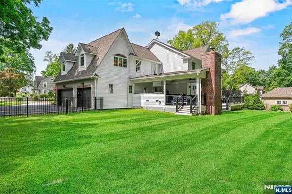 Ramsey, NJ 07446,39 Poplar ST