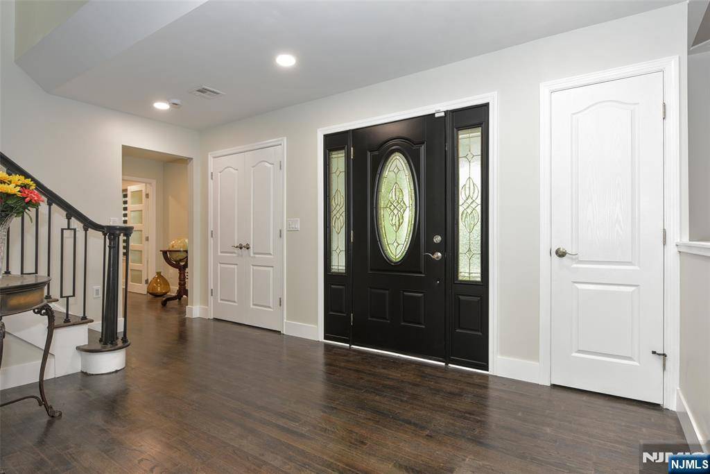 Saddle River, NJ 07458,4 Adams RD