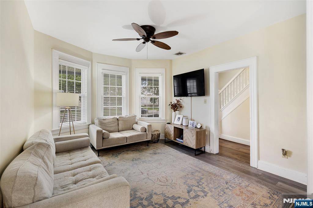 Clifton, NJ 07011,238 Harding AVE