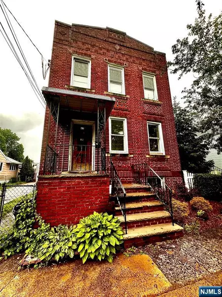 62 Garibaldi #2, Lodi, NJ 07644