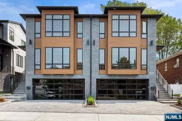 1422 14th ST, Fort Lee, NJ 07024