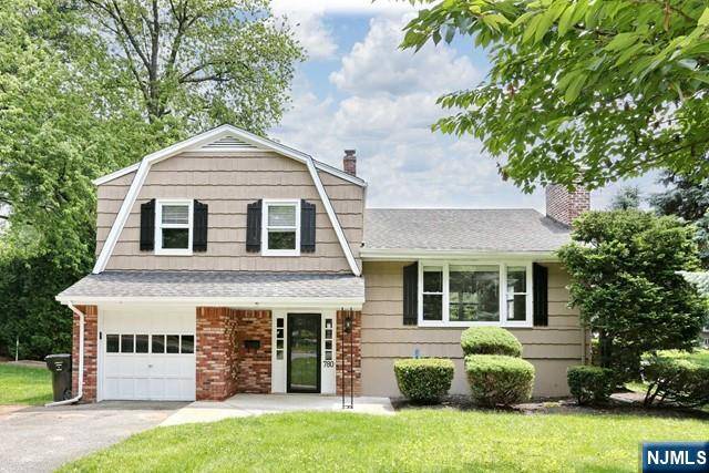 780 Flint PL, Paramus, NJ 07652
