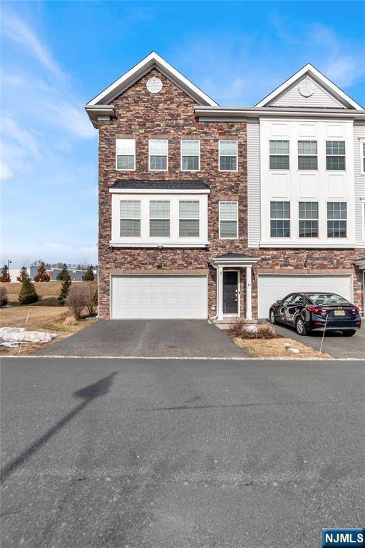 42 Colgate DR, Morris Township, NJ 07960