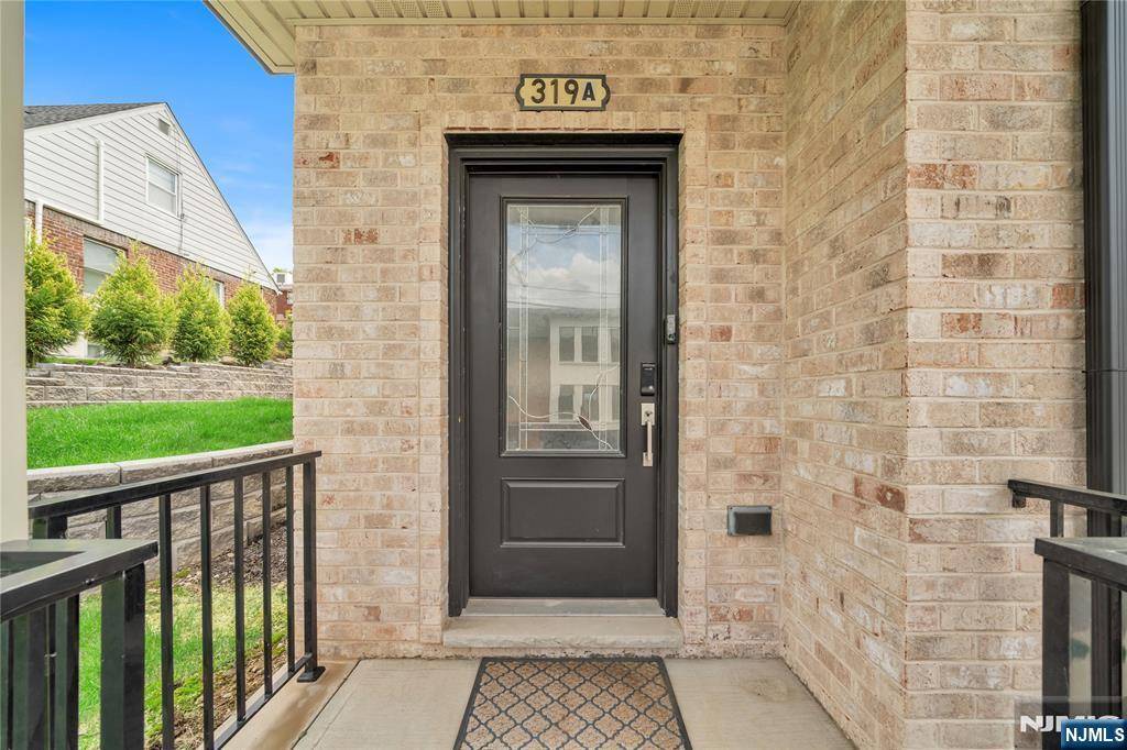 Palisades Park, NJ 07650,319 E Central BLVD #A