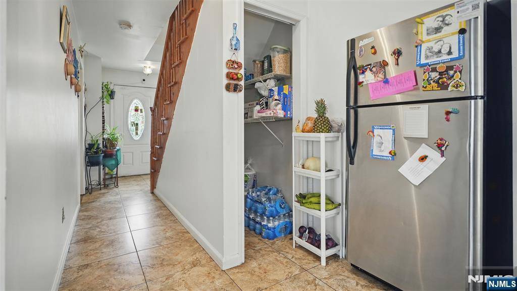 Hackensack, NJ 07601,64 Dewitt PL