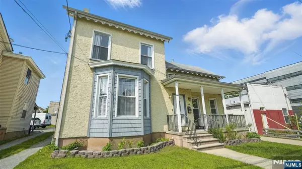 Hackensack, NJ 07601,64 Dewitt PL