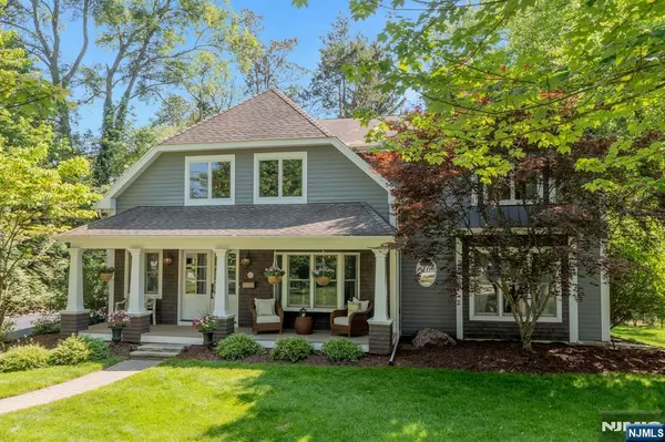43 Heights RD, Allendale, NJ 07401
