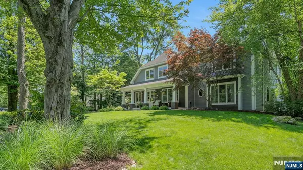 Allendale, NJ 07401,43 Heights RD