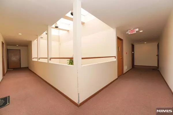 North Bergen, NJ 07047,8841 Kennedy #19