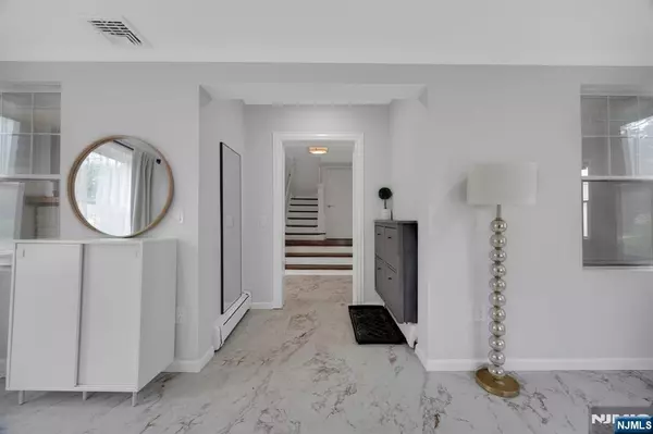 Ridgefield, NJ 07657,820 Prospect AVE