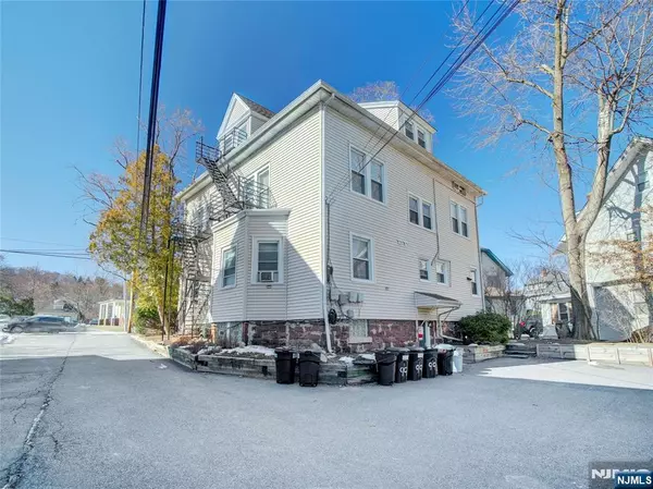 Montclair, NJ 07042,99 Valley RD