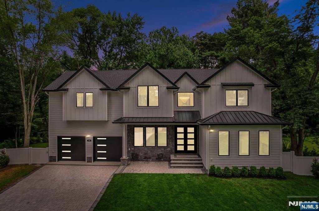 142 Ellsworth TER, Glen Rock, NJ 07452