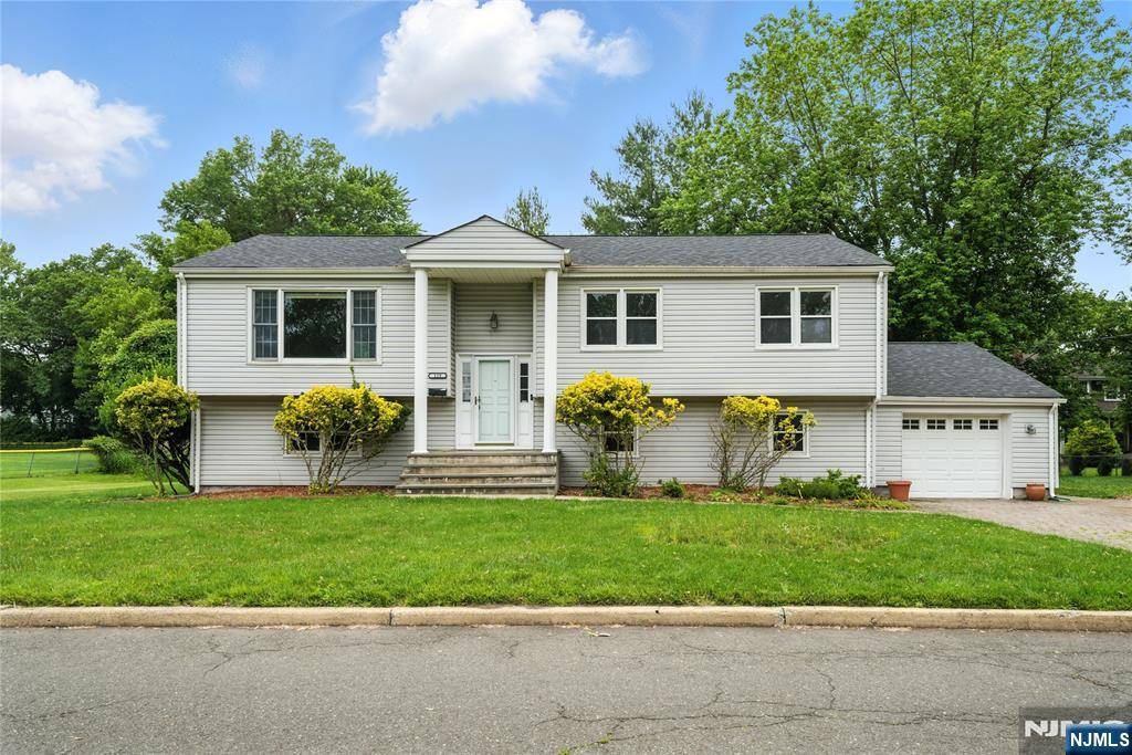 129 3rd ST, Cresskill, NJ 07626