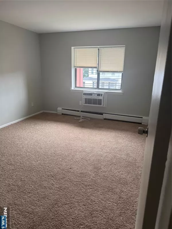 Hackensack, NJ 07601,340 Hudson ST #47