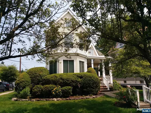 81 Rea AVE, Hawthorne, NJ 07506