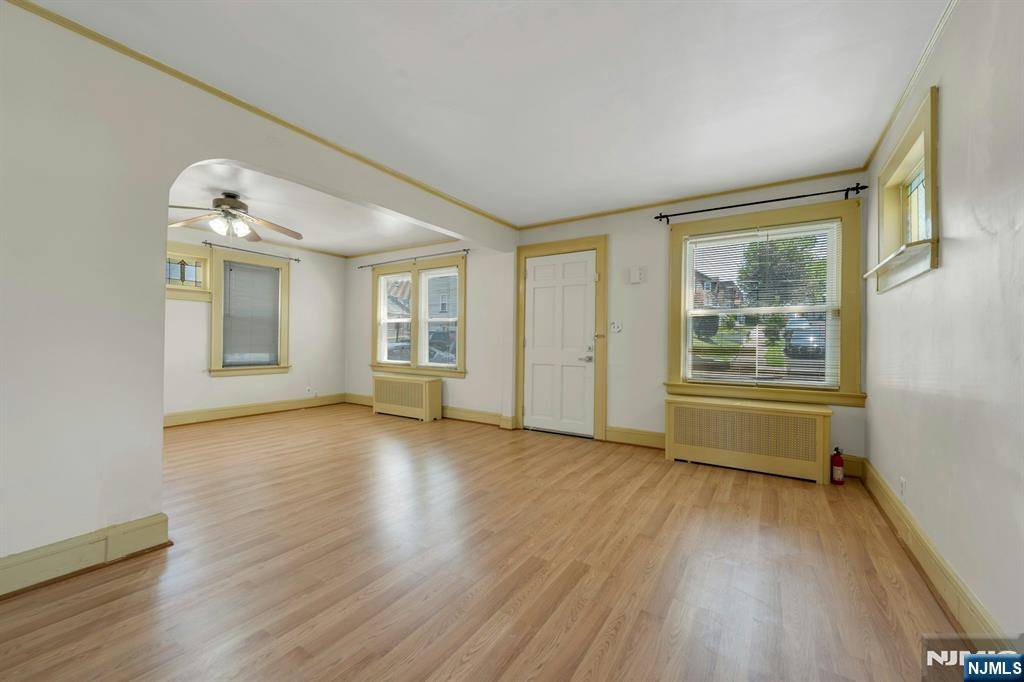 Kearny, NJ 07032,73 William ST