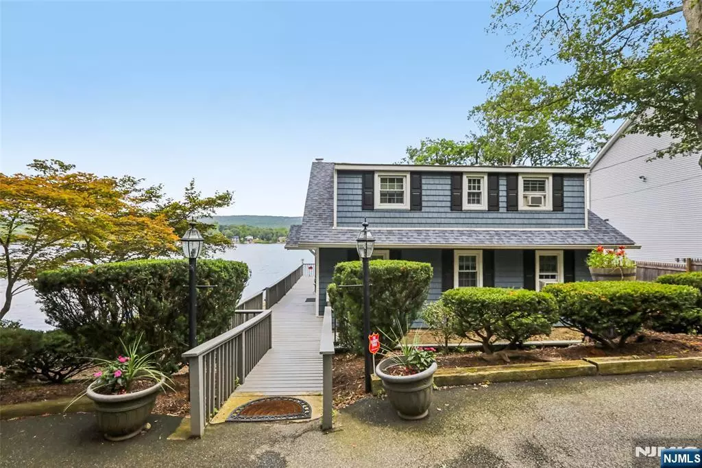 West Milford, NJ 07421,62 Board RD