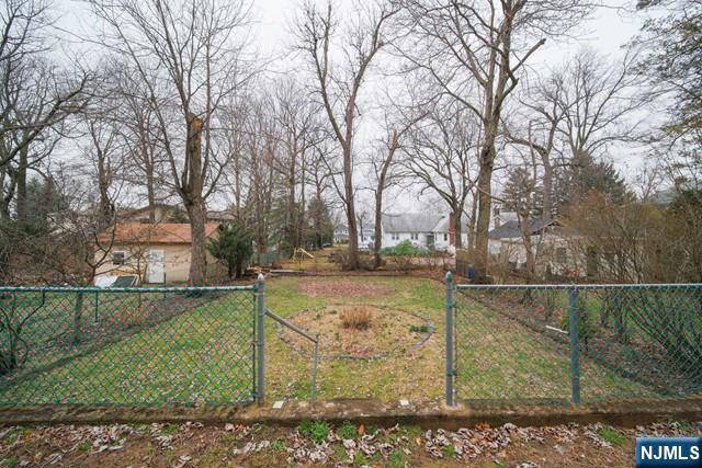 Palisades Park, NJ 07650,333 Highland AVE #B