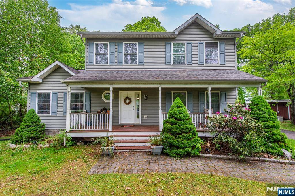 5 Wills AVE, Wayne, NJ 07470