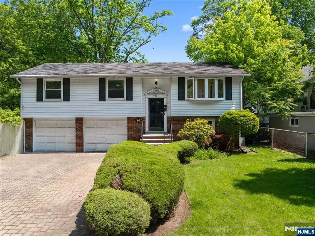 Englewood, NJ 07631,297 Genesee AVE