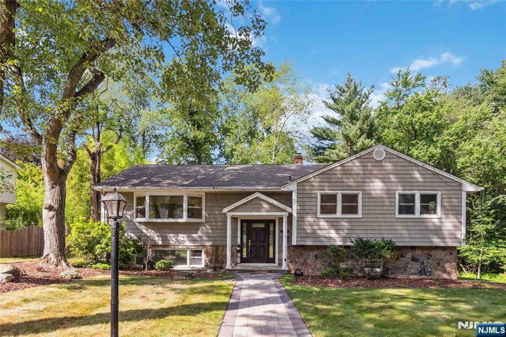 22 Myrtle AVE, Demarest, NJ 07627