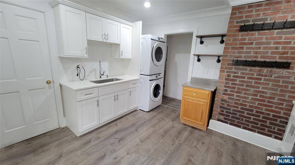 Passaic, NJ 07055,10 Ascension ST