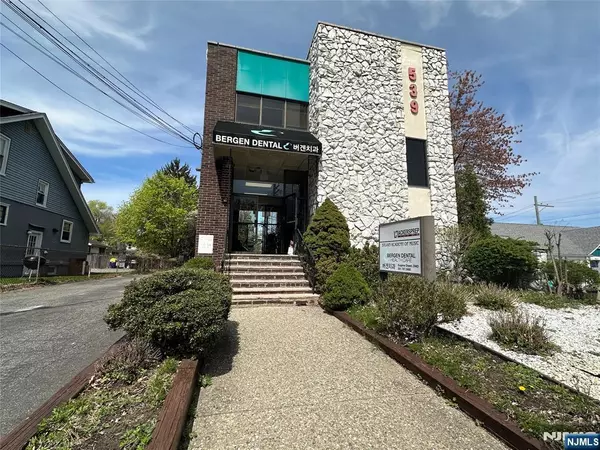539 Durie AVE #2nd floor, Closter, NJ 07624