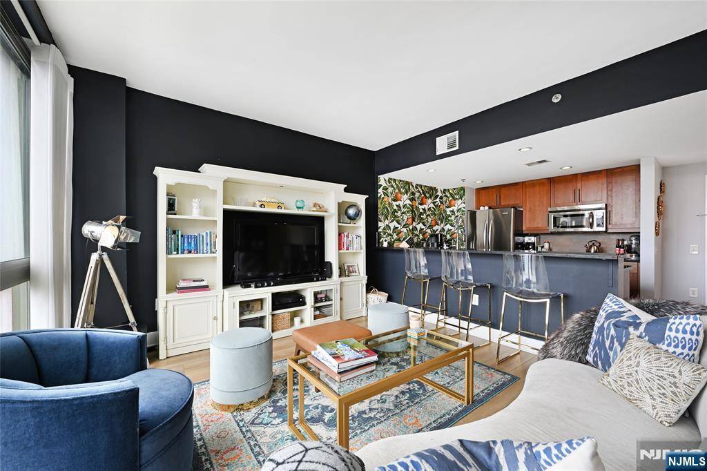Hoboken, NJ 07030,800 Jackson ST #505