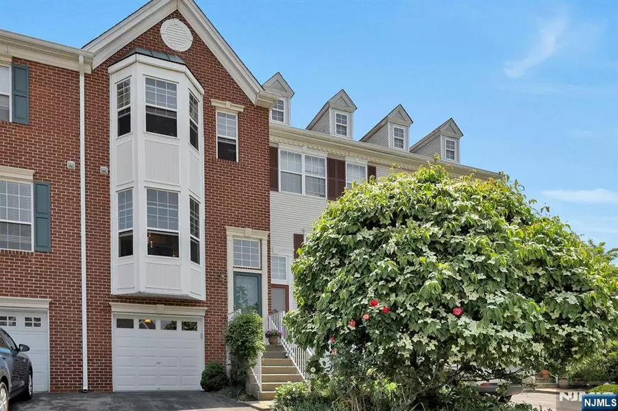 1115 Stafford ST, Mahwah, NJ 07430