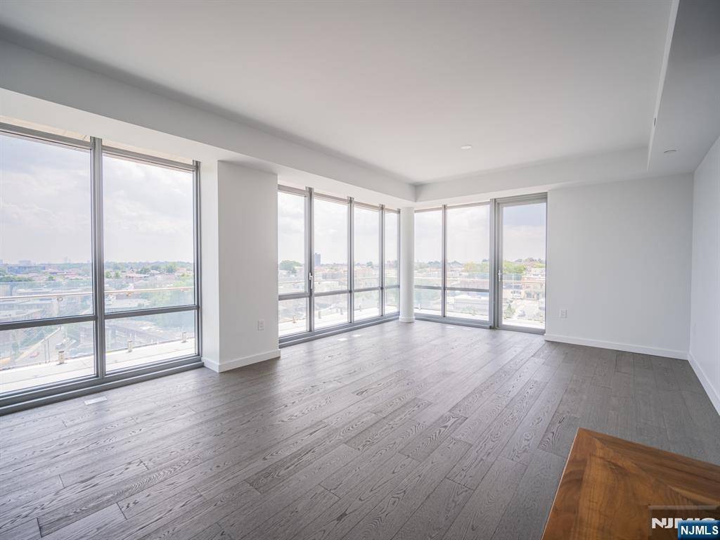 320 Adolphus AVE #401, Cliffside Park, NJ 07010