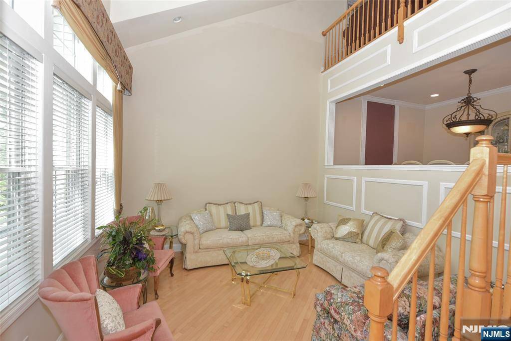 North Haledon, NJ 07508,3 Skyview DR