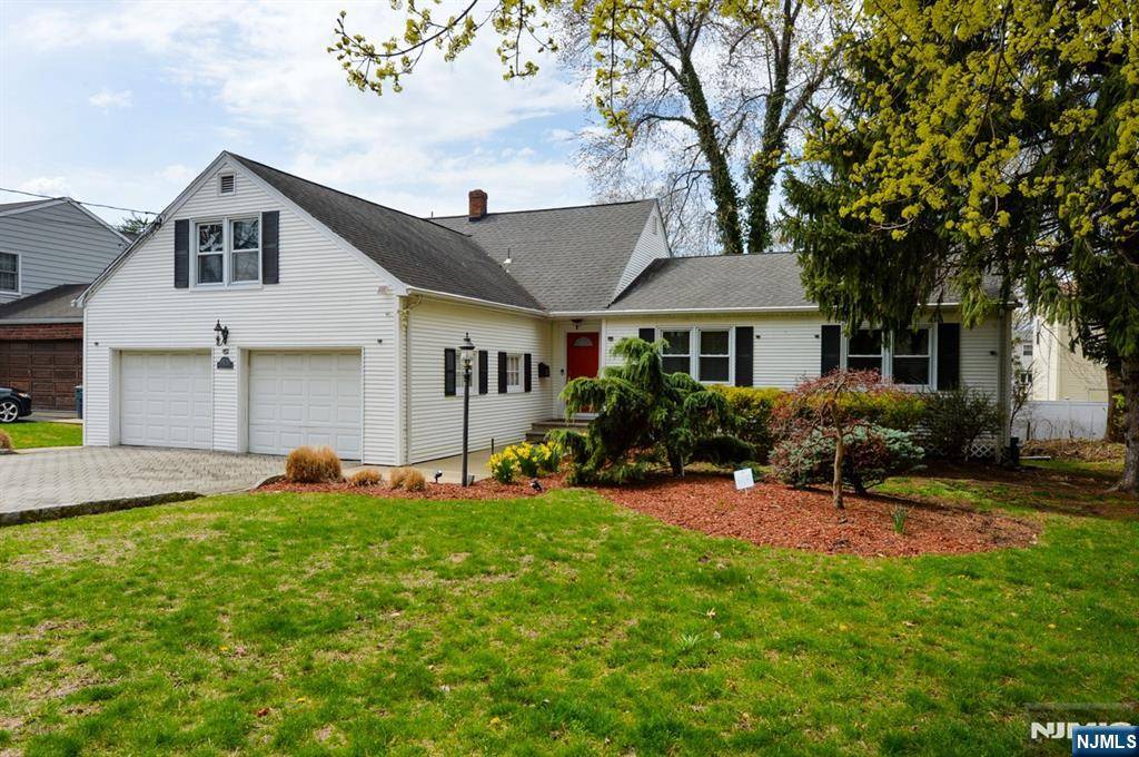 5 Campi CT, Dumont, NJ 07628