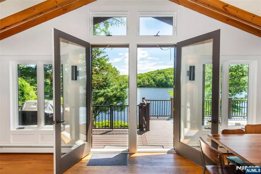 69 Shore RD, Bloomingdale, NJ 07403