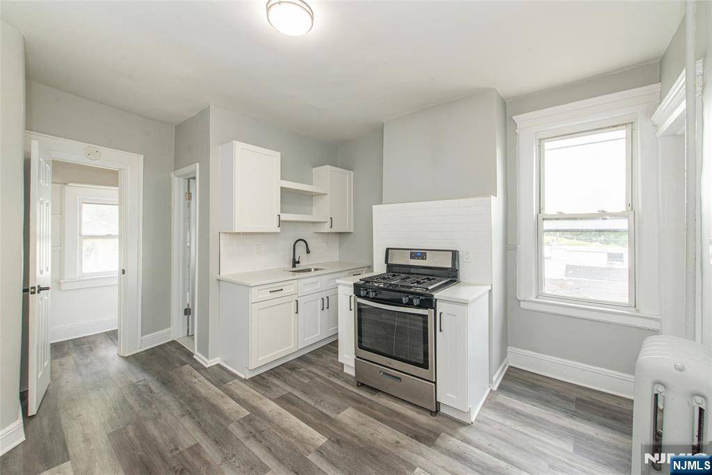 Belleville, NJ 07109,68 Mill ST