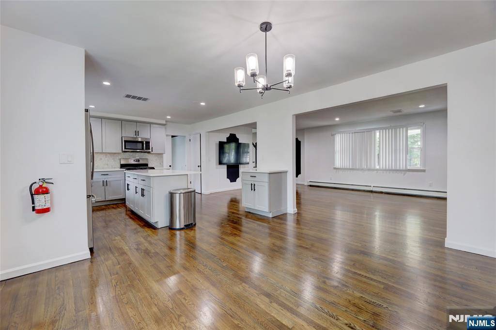 Fair Lawn, NJ 07410,0-33 Morlot