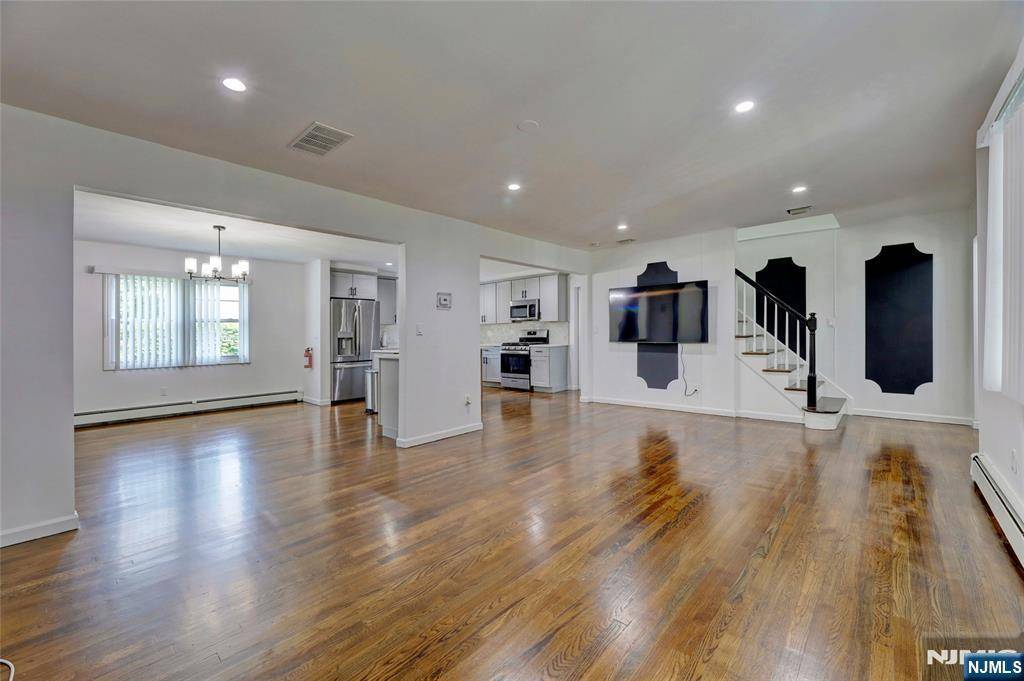 Fair Lawn, NJ 07410,0-33 Morlot