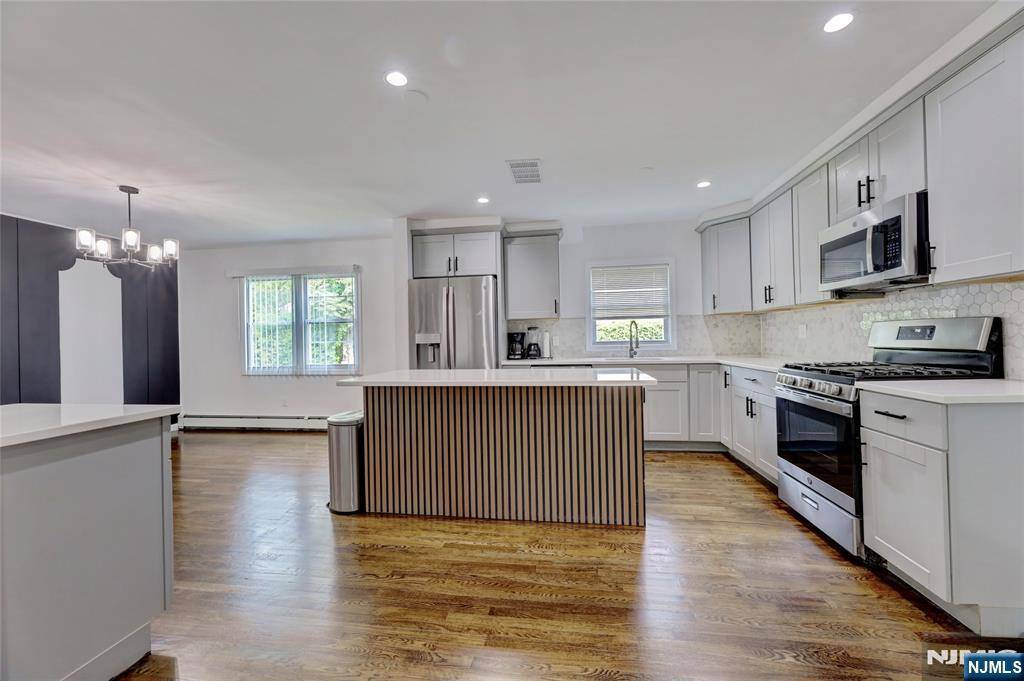 Fair Lawn, NJ 07410,0-33 Morlot