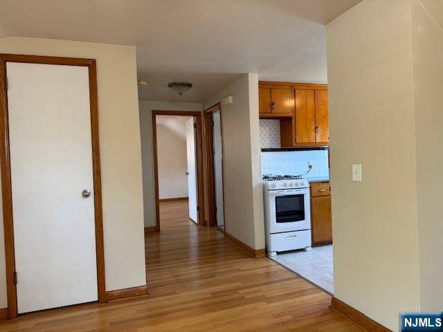Harrison, NJ 07029,5 Davis AVE #2