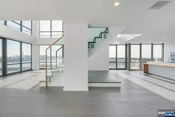 320 Adolphus AVE #1415, Cliffside Park, NJ 07010