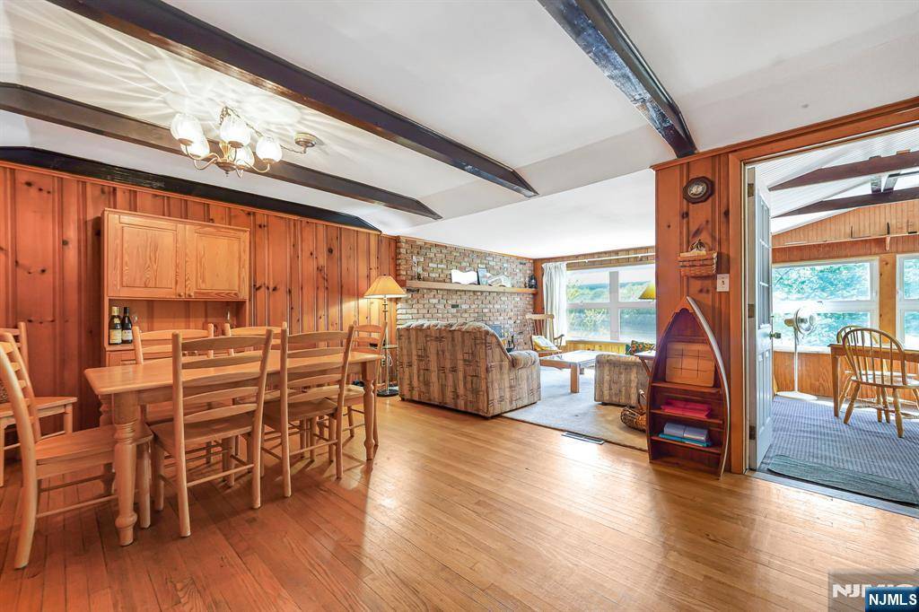 Newton, NJ 07860,40 Shore DR