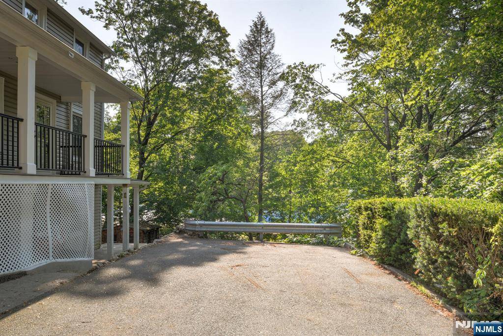 Butler Borough, NJ 07405,141 Boonton AVE