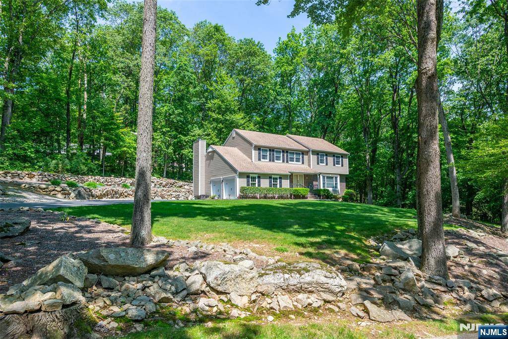 Roxbury Township, NJ 07836,11 Timberline DR