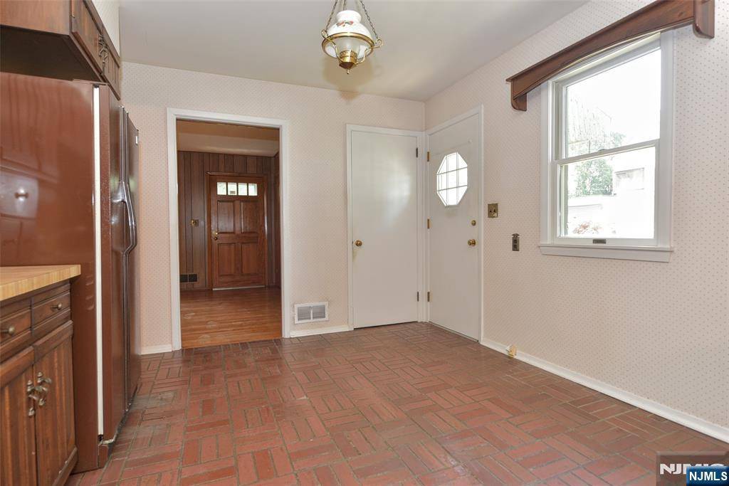 Twp Of Washington, NJ 07676,161 Hickory ST